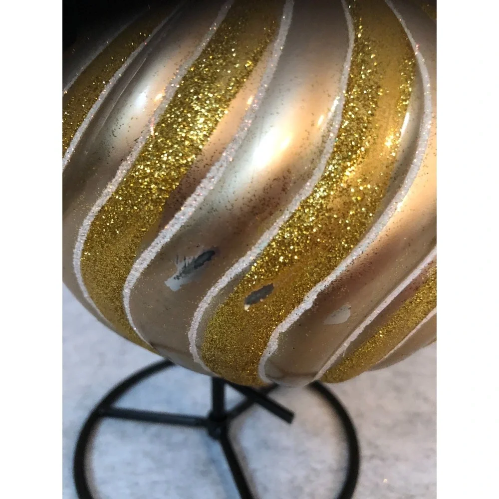 One (1) ~ Jumbo Christmas Ornament ~ 6.75
